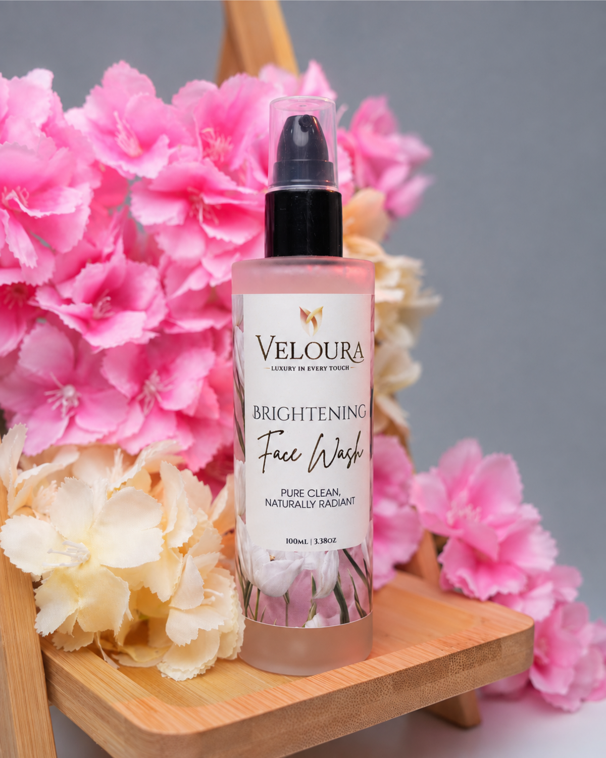 Veloura Brightening Face Wash – 100ML